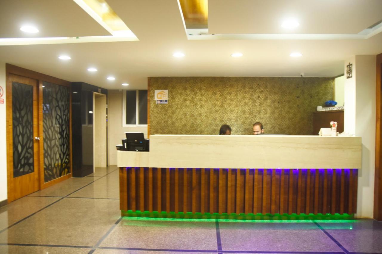 Hotel Om International Gokarna  Exteriör bild