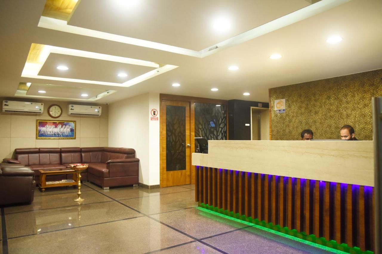 Hotel Om International Gokarna  Exteriör bild